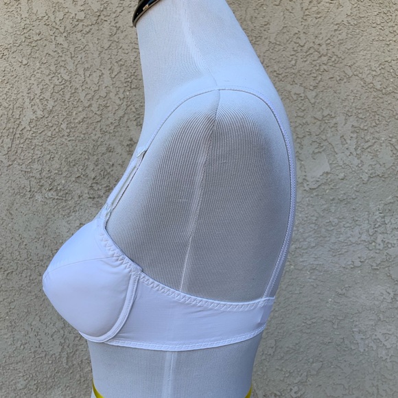 NWT Pink Victoria’s Secret White Bra - Picture 3 of 5